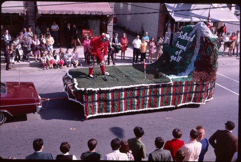 Country of Scotland Float - Home of Golf