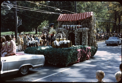 Unidentified Country Float