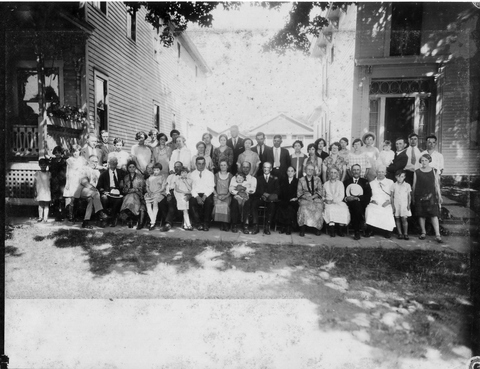 Gleeten family reunion, 1926