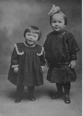 Carrie and Margaret as toddlers, ca. 1910-1912