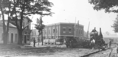 Laying pavement on Meadville St about 1900(2)