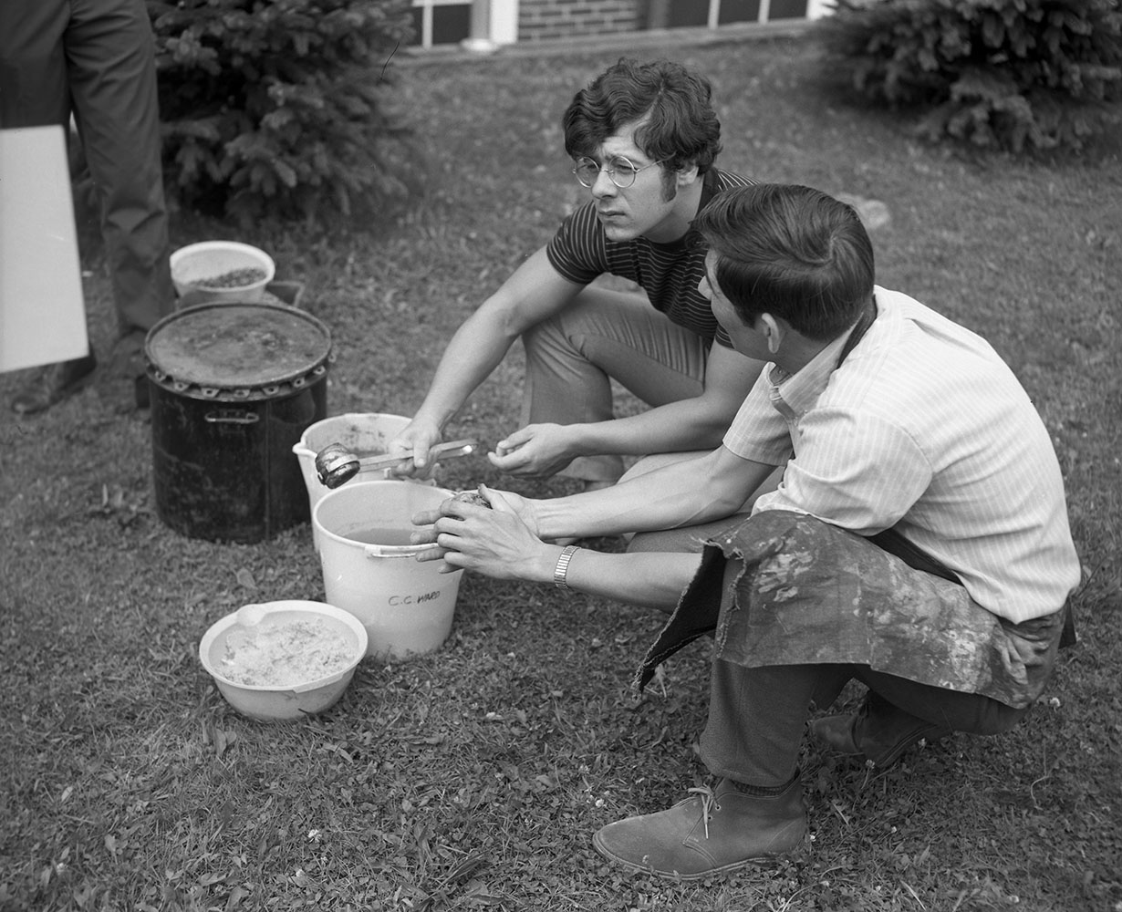 1969-08-02 Ancient Process of Raku Used by Japanese Potters (2)